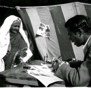 an-old-muslim-woman-who-came-to-vote-at-a-polling-booth-near-jama-masjid-delhi-4136ee-6404846792286375588227
