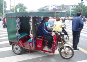auto-rickshaw_in_haikou_-_028684124471228299968