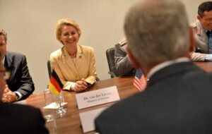 10004091738517572686430071210