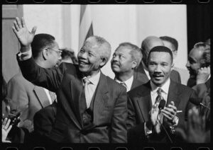 president-of-south-africa-nelson-mandela-with-members-of-the-congressional-0d9adb-102441422307537391421