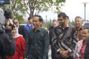 jokowi-and-sundar-pichai-googleplex-d38553-6402383922404641753716