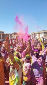 stockcake-colorful_festival_crowd-1426809-medium3956501677072245426