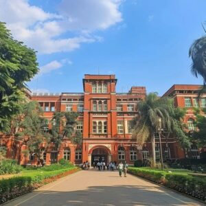 stockcake-historic_university_building-946216-medium6492937933687811838