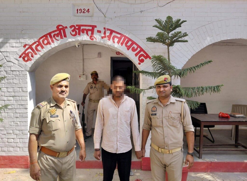 1066788826091755116390256