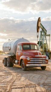 stockcake-golden_hour_tanker-3805960-medium8926127722480057397