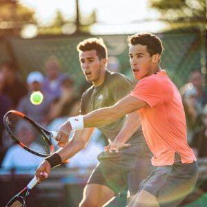 stockcake-tennis_match_intensity-391333-medium9222068878325647303