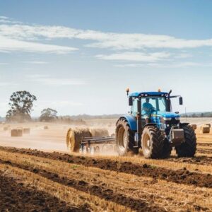 stockcake-tractor_in_field-1055921-medium2843415555691613793